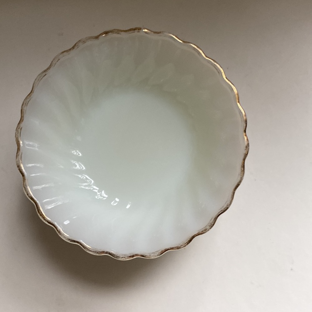 Anchor Hocking milk glass bowls with gold trim and scalloped edge